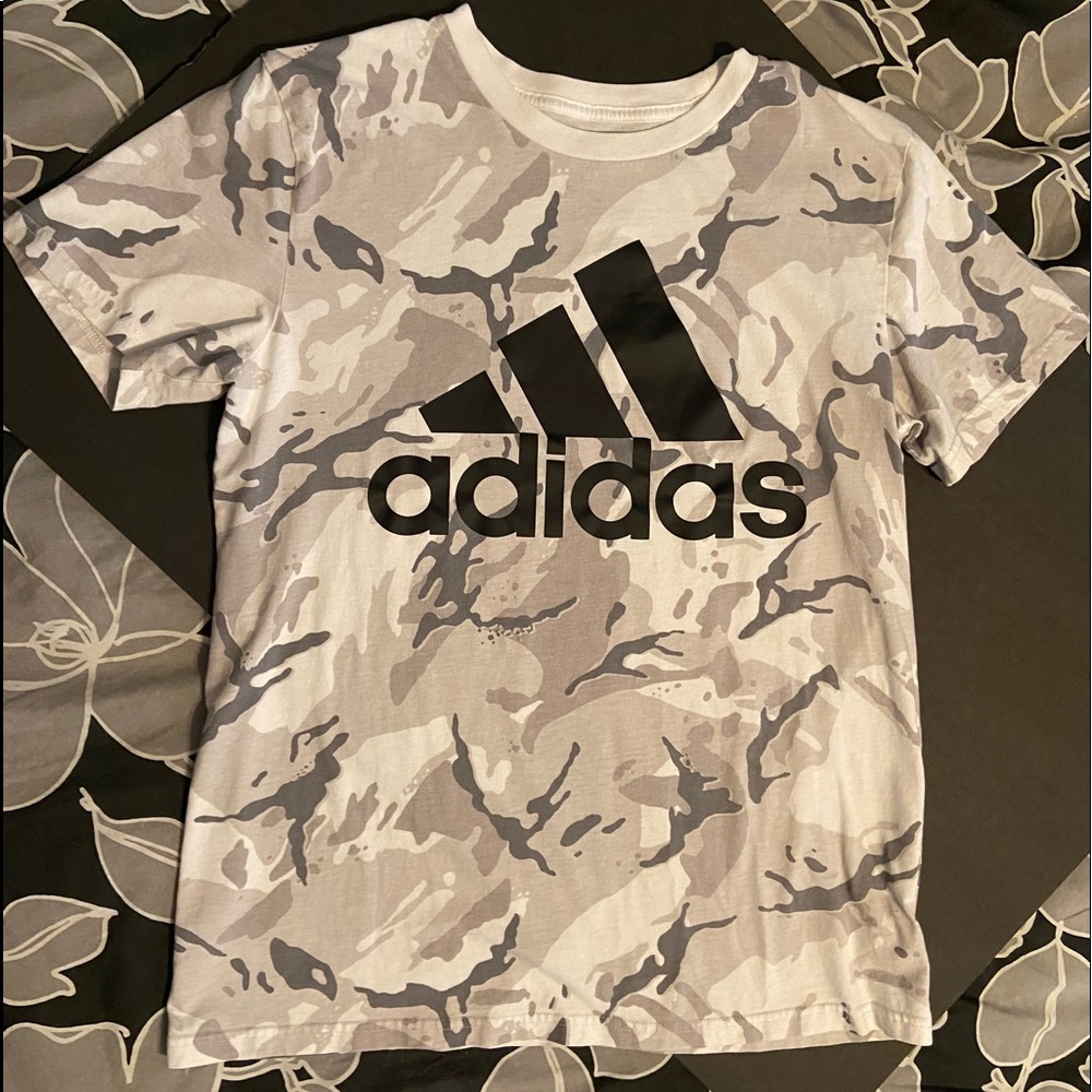 👕BOY’S ADIDAS T-SHIRT👕